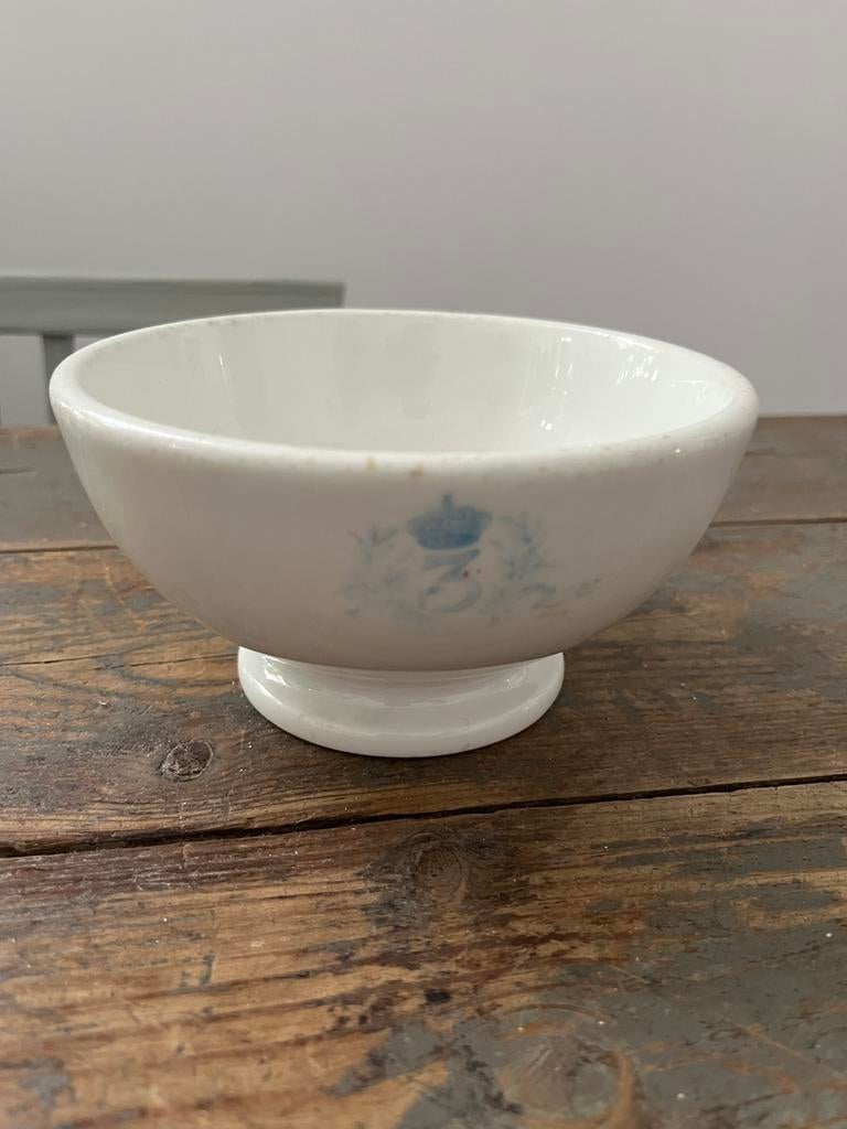 ANTIEKE KOM BAUDOUR WIT SERVIES, Ophalen of Verzenden