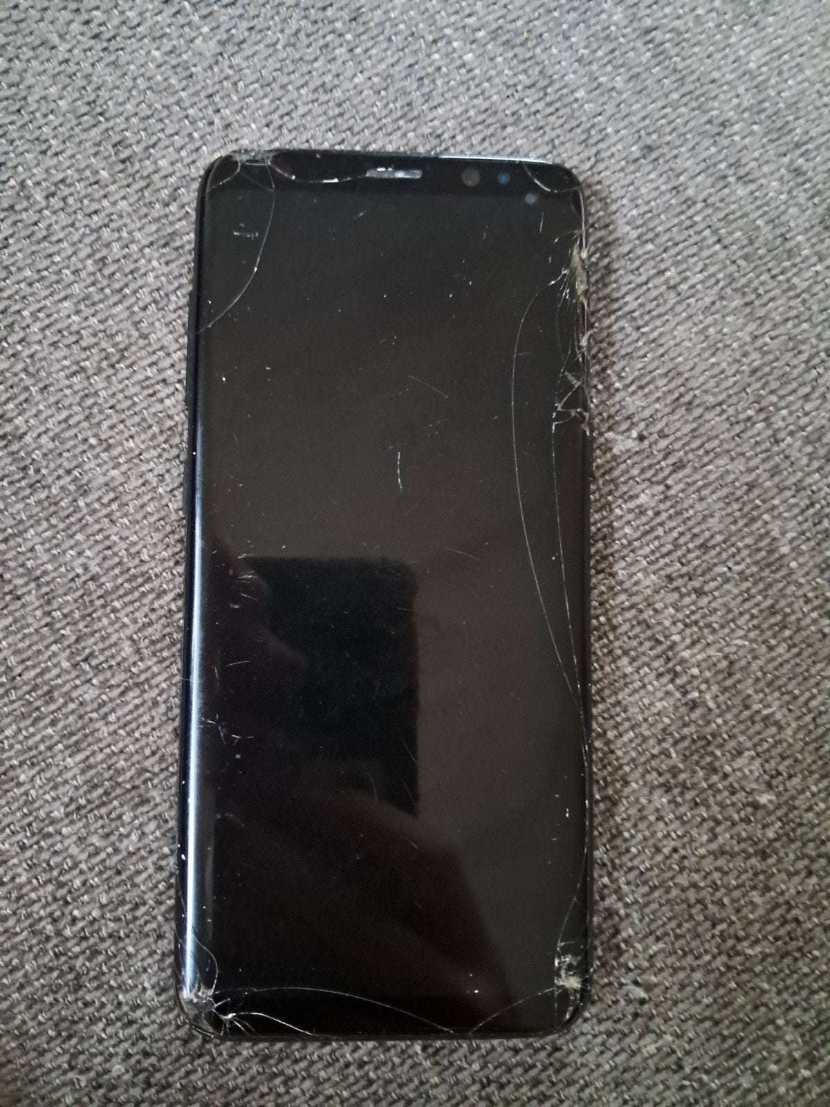 Samsung Galaxy A8 met flinke schermschade - voor onderdelen, Telecommunicatie, 32 GB, Ophalen of Verzenden, Zwart, Galaxy A