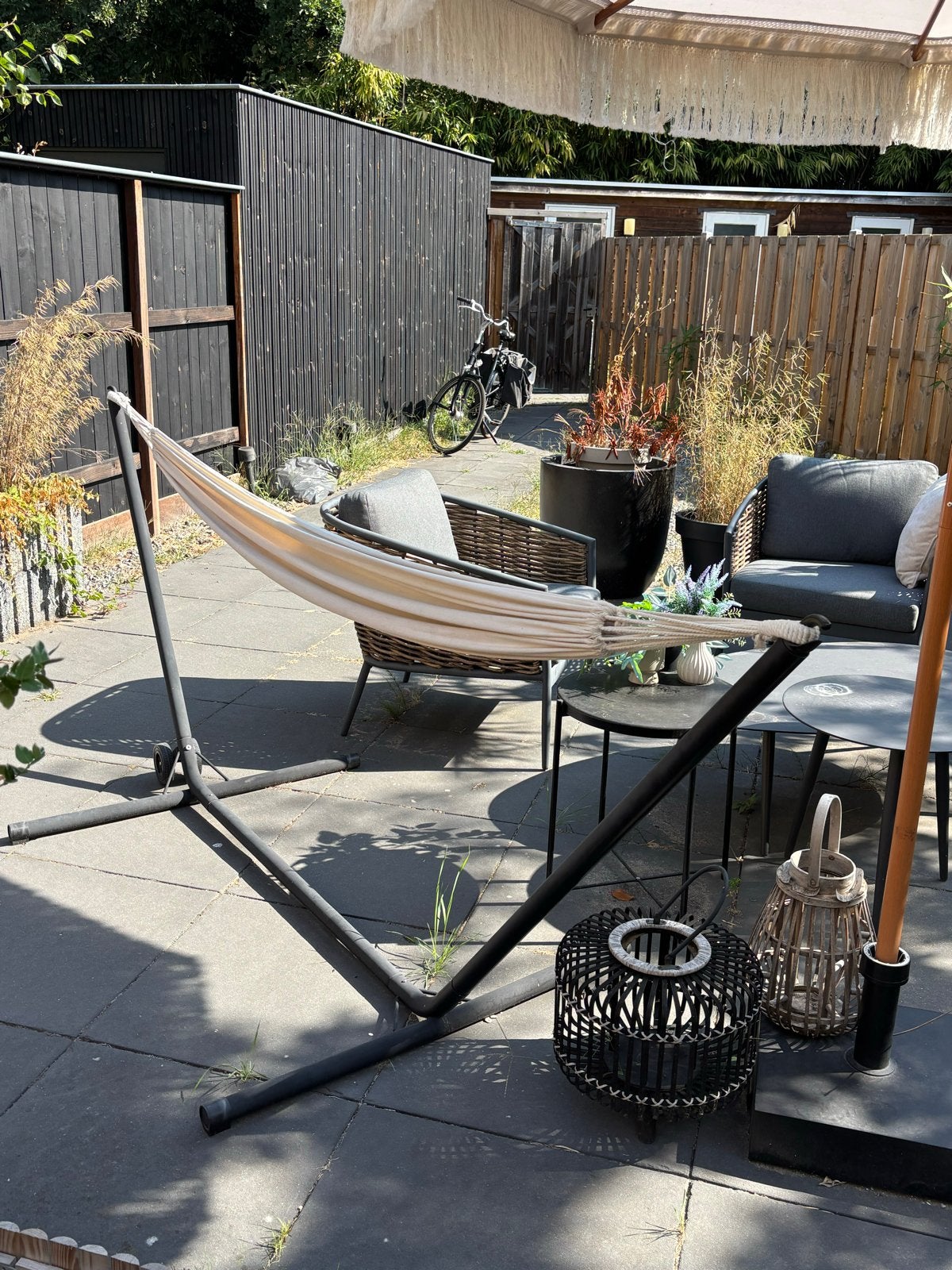Hangmat met standaard, Tuin en Terras, Hangmatten, Ophalen, Binnen, Zo goed als nieuw, Met standaard