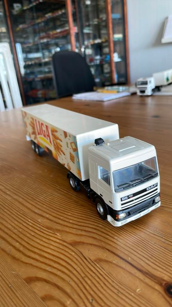 Daf 95 400 Ati truck met oplegger “LIGA”, Ophalen of Verzenden, Gebruikt, Bus of Vrachtwagen, Lion Toys