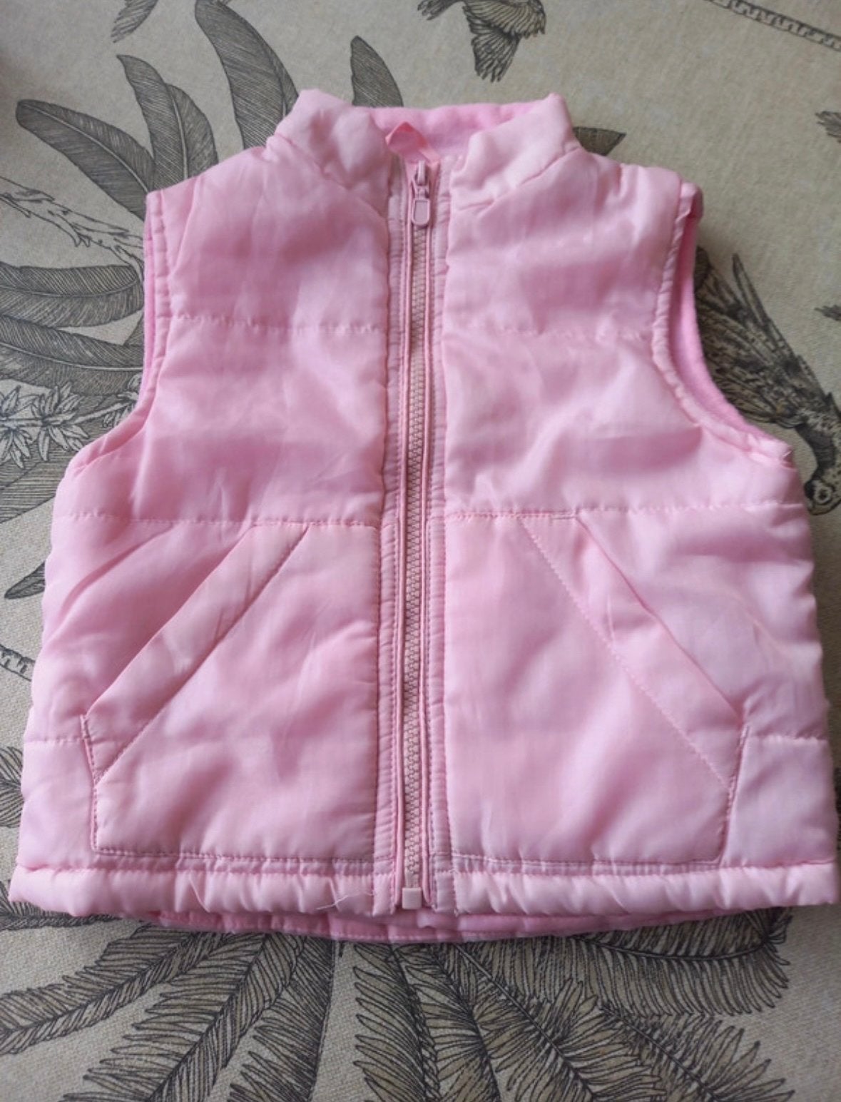 Roze gewatteerd bodywarmer voor meisjes, maat 86, Kinderen en Baby's, Babykleding | Maat 86, Ophalen of Verzenden, Zo goed als nieuw