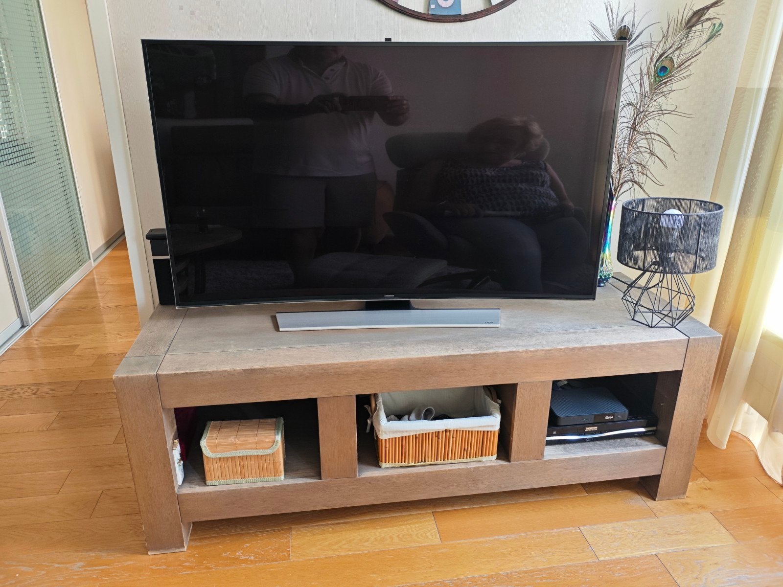 Robuust houten tv-meubel met opbergvakken, Ophalen, Gebruikt, 100 tot 150 cm, Modern rustiek