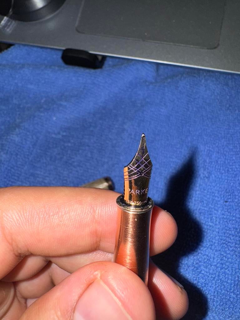 Parker 75 Ciselé vulpen 18K goud Made in France, Diversen, Schrijfwaren, Gebruikt, Ophalen of Verzenden