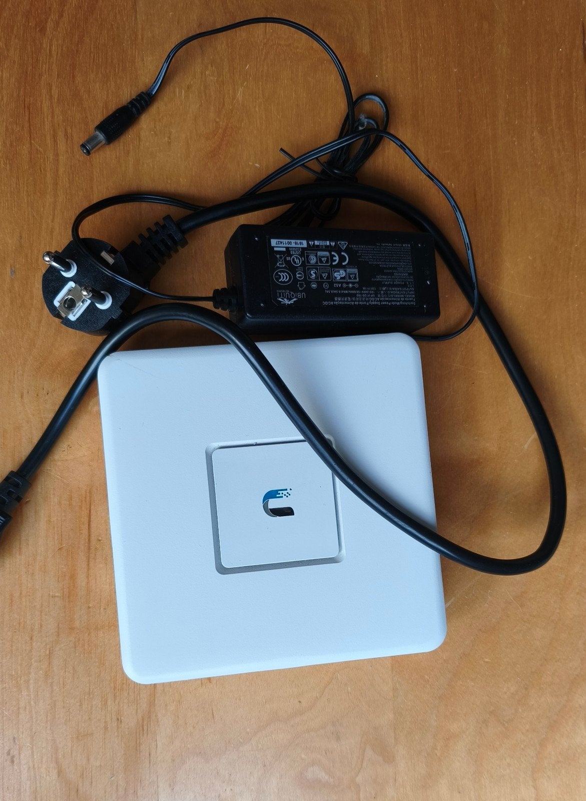Ubiquiti Unifi Security Gateway (USG) - Nieuwstaat, Computers en Software, Routers en Modems, Ophalen of Verzenden, Nieuw, Router