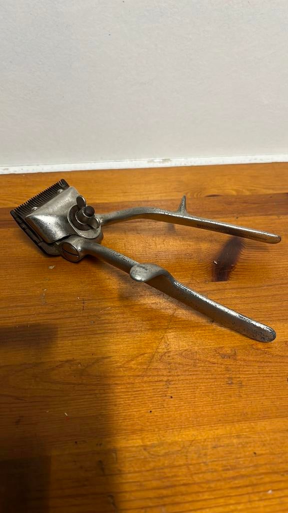 Antieke handmatige tondeuse merk Weltmeister, Antiek en Kunst, Antiek | Gereedschap en Instrumenten, Ophalen of Verzenden