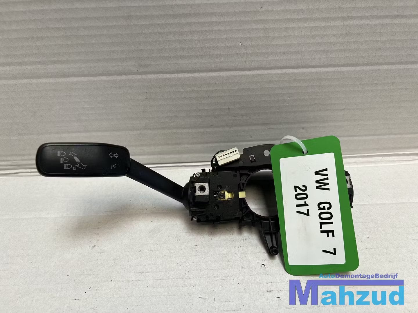 VW GOLF 7 knipperlicht schakelaar 2013-2019 5Q0953507HL, Gebruikt, Volkswagen, Volkswagen AG, Berliner Ring 2
38440  Wolfsburg, DE