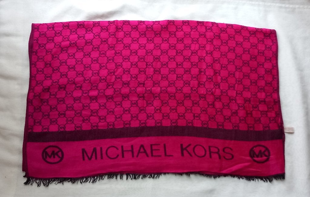 Sjaal Michael kors 100% wool, Verzenden, Nieuw, Maat 46/48 (XL) of groter, Sjaal