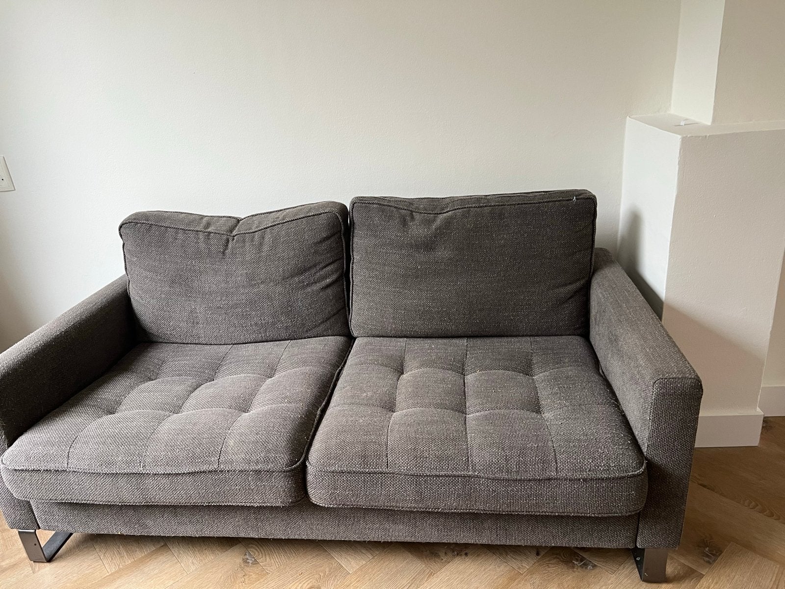 FREE, pick up TODAY: Comfortabele grijze tweezitsbank, Huis en Inrichting, Banken | Bankstellen, Ophalen, Gebruikt, 150 tot 200 cm