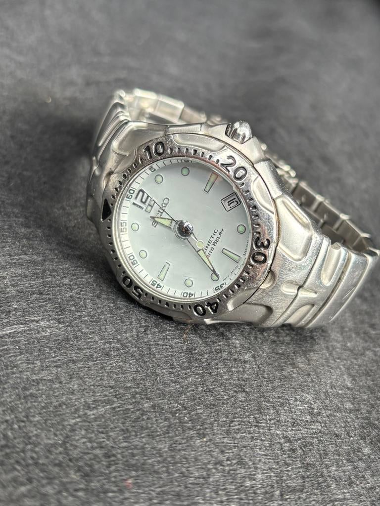 Seiko Kinetic Relay 5J22-0A-50 Pearl White, Seiko, Staal, Polshorloge, 1960 of later