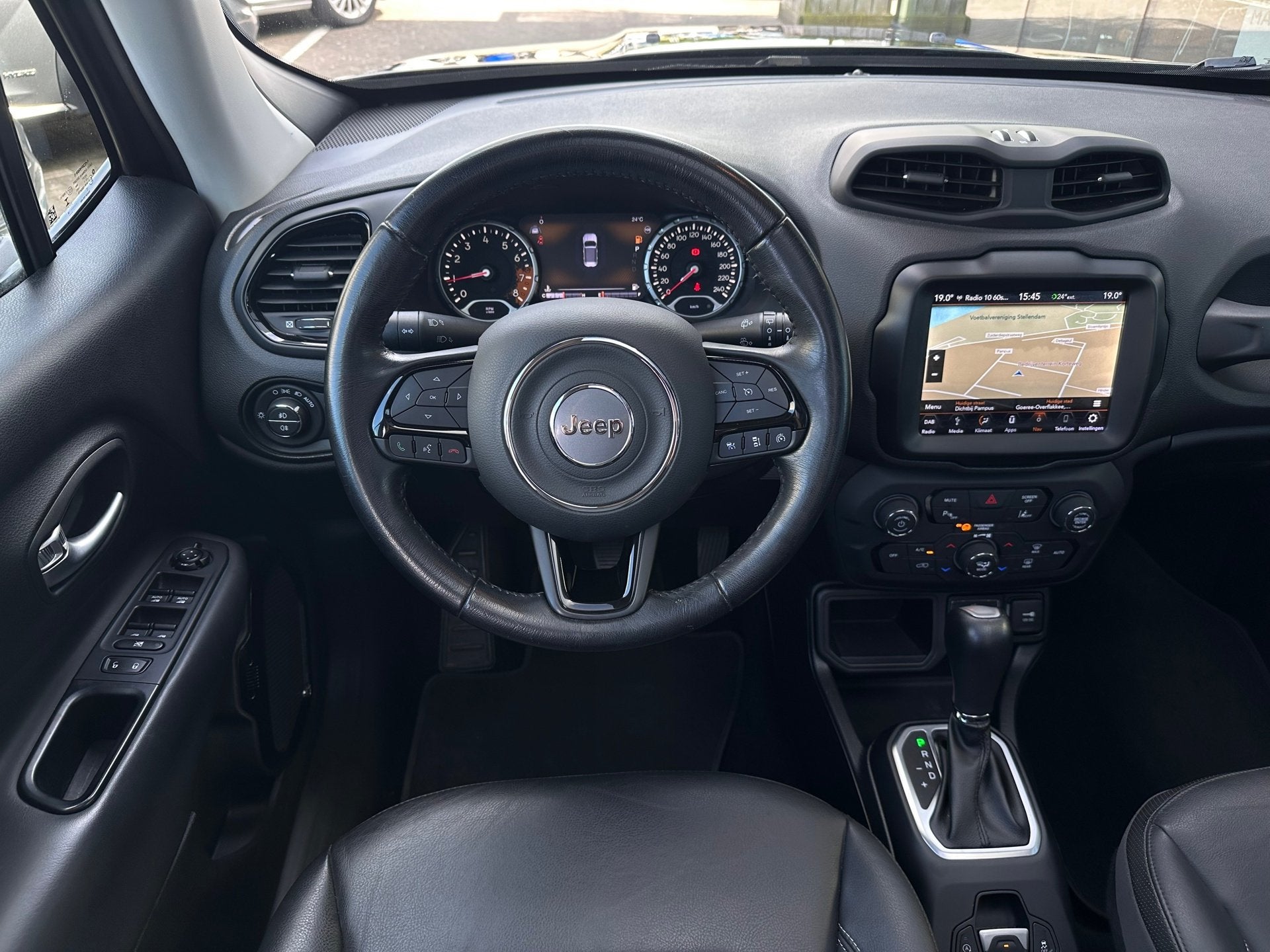 Jeep Renegade 1.4 MultiAir Limited|Leder|Panodak|Trekhaak|Ad, Auto's, 136 pk, Gebruikt, 4 cilinders, Zwart
