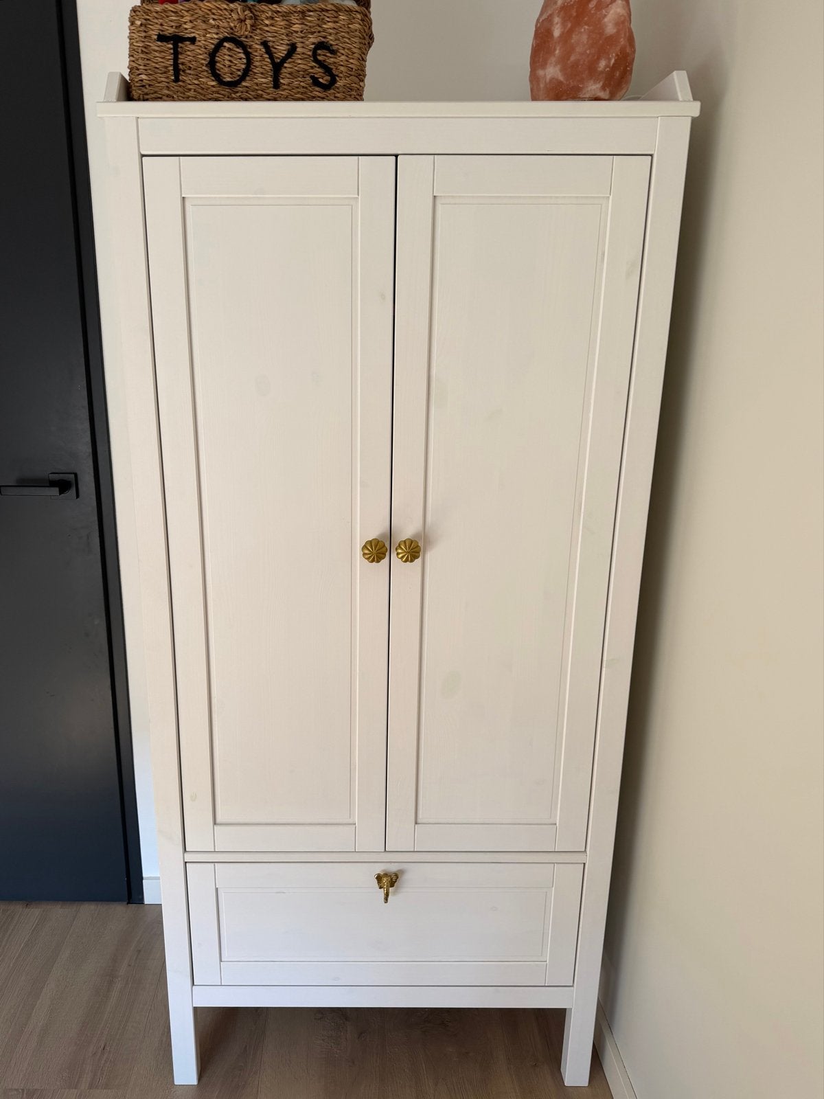 IKEA SUNDVIK met Xenos deurknoppen, Ophalen, 50 tot 100 cm, SUNDVIK, 150 tot 200 cm
