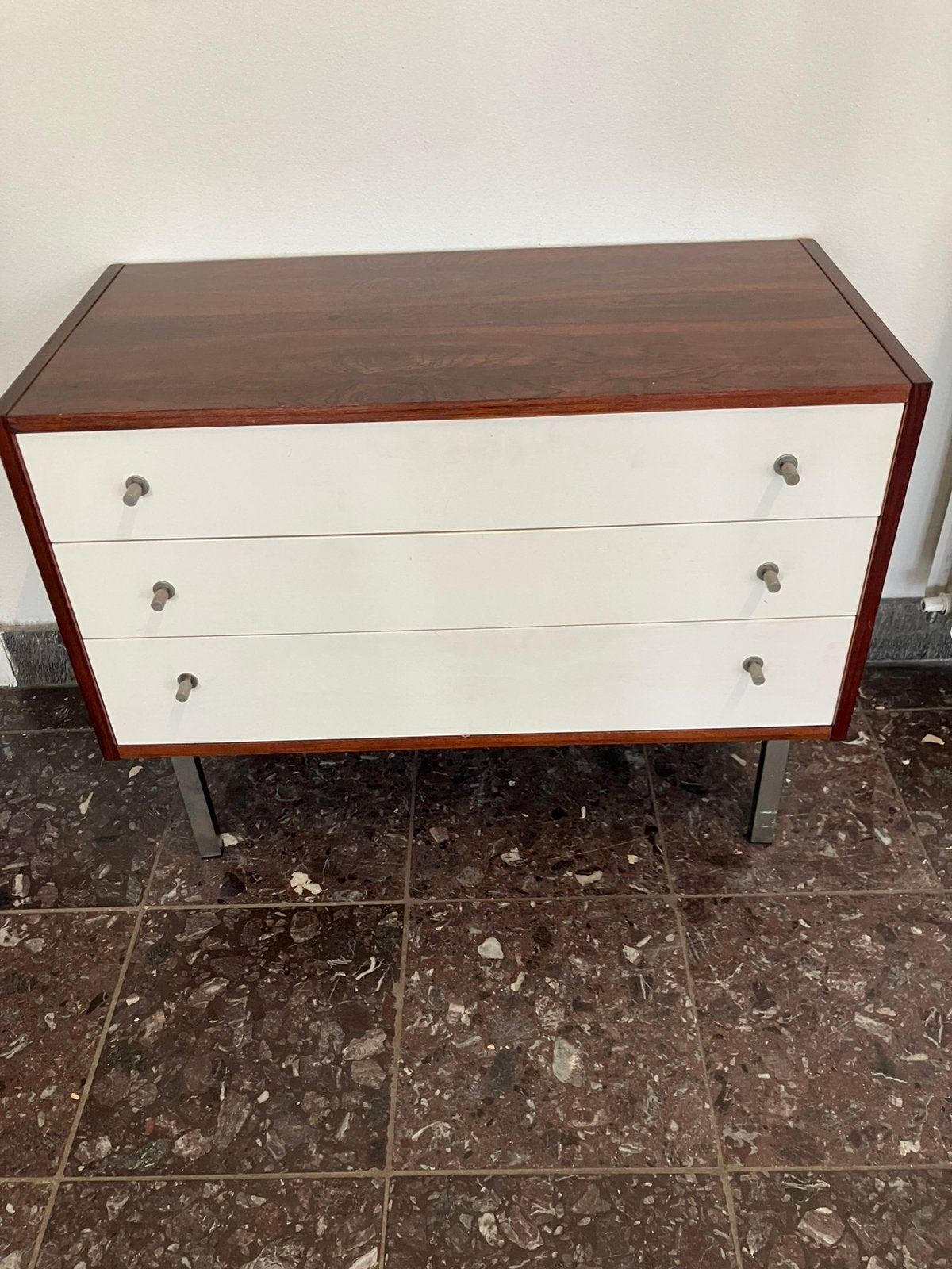 Vintage palisander ladenkast met witte lades., Zo goed als nieuw, 3 of 4 laden, Minder dan 100 cm, 25 tot 50 cm