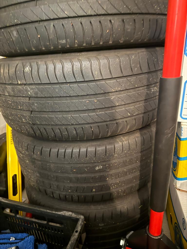Alfa Romeo 17 inch velgen met zomerbanden, Auto-onderdelen, Banden en Velgen, Gebruikt, Banden en Velgen, 17 inch, Ophalen of Verzenden