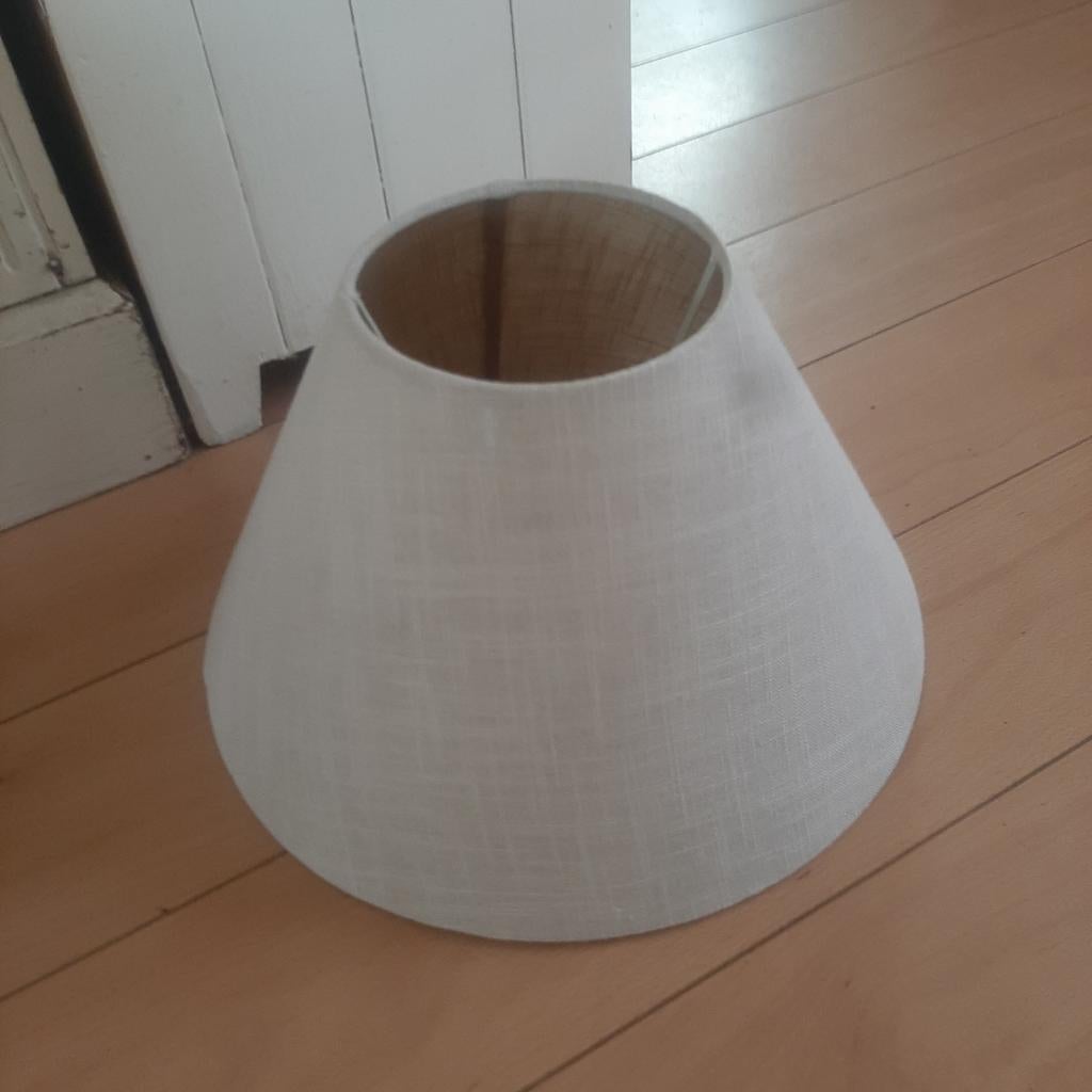 Taupe kleurige lampenkap, Ophalen of Verzenden, Zo goed als nieuw, Rond, Minder dan 25 cm