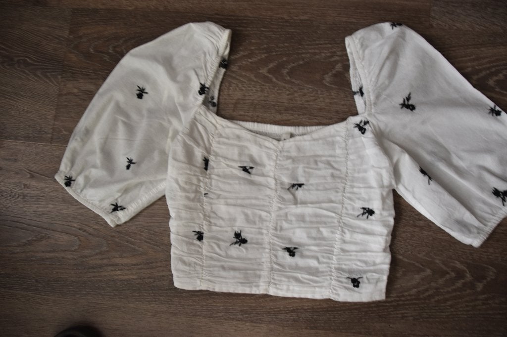 Lief wit/zwart blousje van Stradivarius, Kleding | Dames, Blouses en Tunieken, Wit, Ophalen of Verzenden, Zo goed als nieuw, Maat 34 (XS) of kleiner