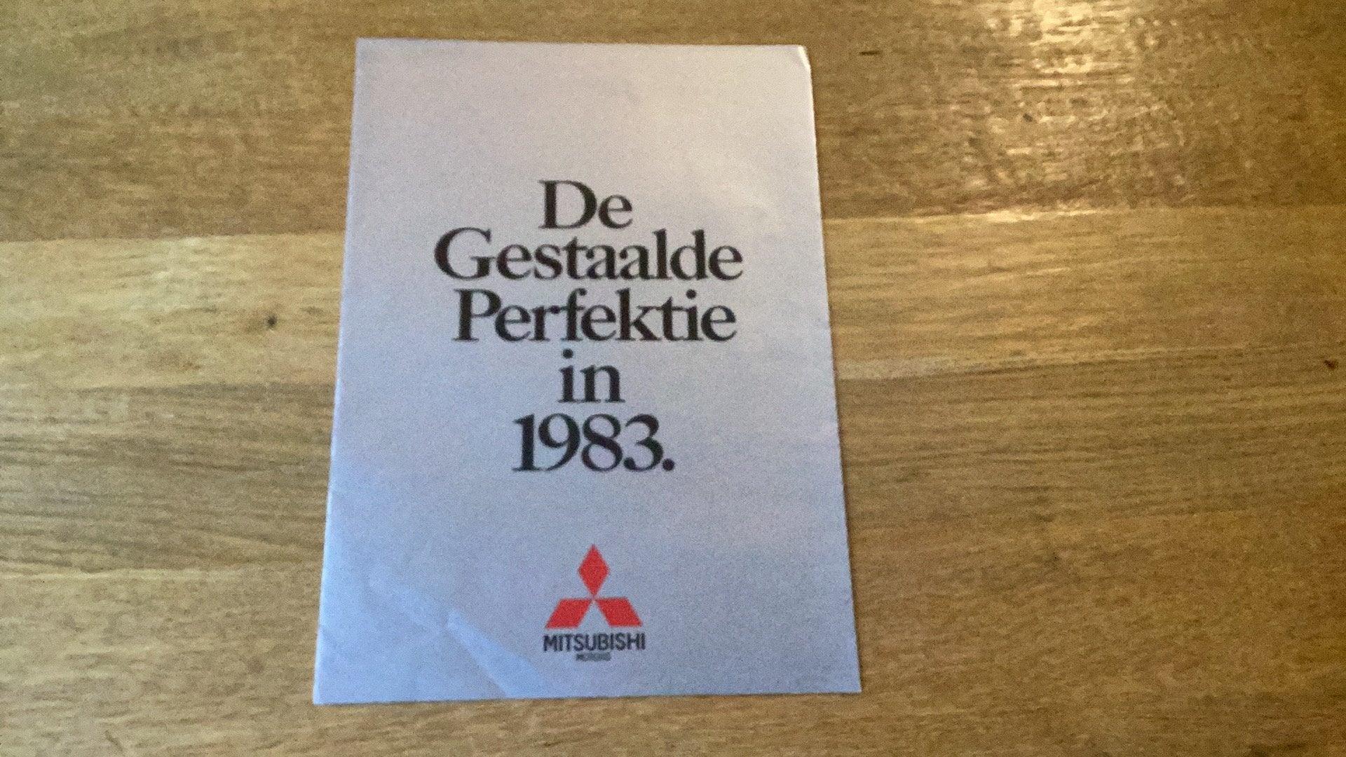 Mitsubishi brochure 'De Gestaalde Perfektie in 1983', Ophalen of Verzenden, Gelezen, Mitsubishi