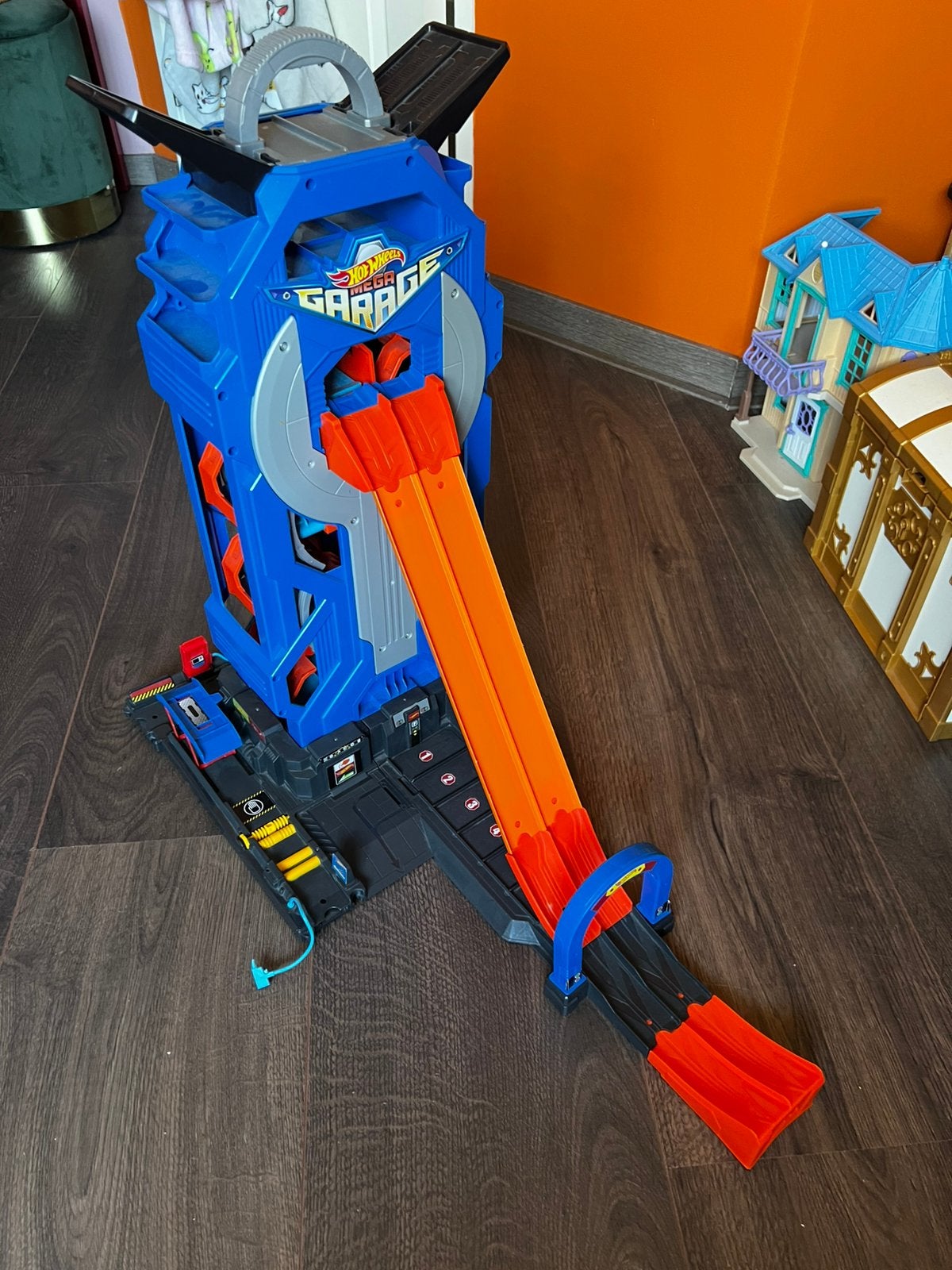 Hotwheels garage, Kinderen en Baby's, Speelgoed | Racebanen, Ophalen of Verzenden, Gebruikt, Handmatig, Hot Wheels