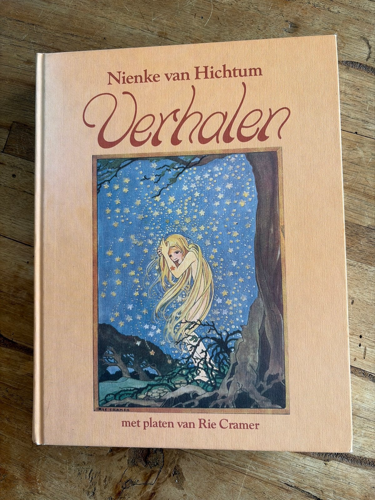 Verhalen van Nienke van Hichtum met illustraties Rie Cramer, Ophalen, Gelezen