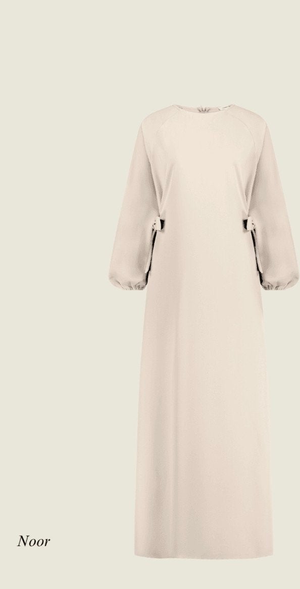 Luxe Abaya Noor by Itemssbyiness - Nieuw met kaartje, Verzenden, Nieuw, Zwart, Onder de knie