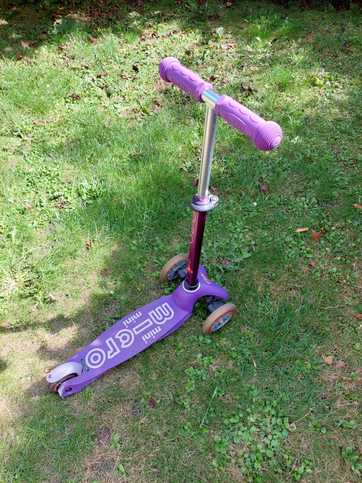 Micro Mini step deluxe paars - Gebruikt maar in goede staat, Fietsen en Brommers, Steps, Ophalen, Gebruikt, Gewone step, Micro Mini
