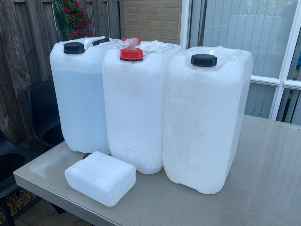Jerrycans 3x 25L en 1x 2L, Ophalen, Gebruikt