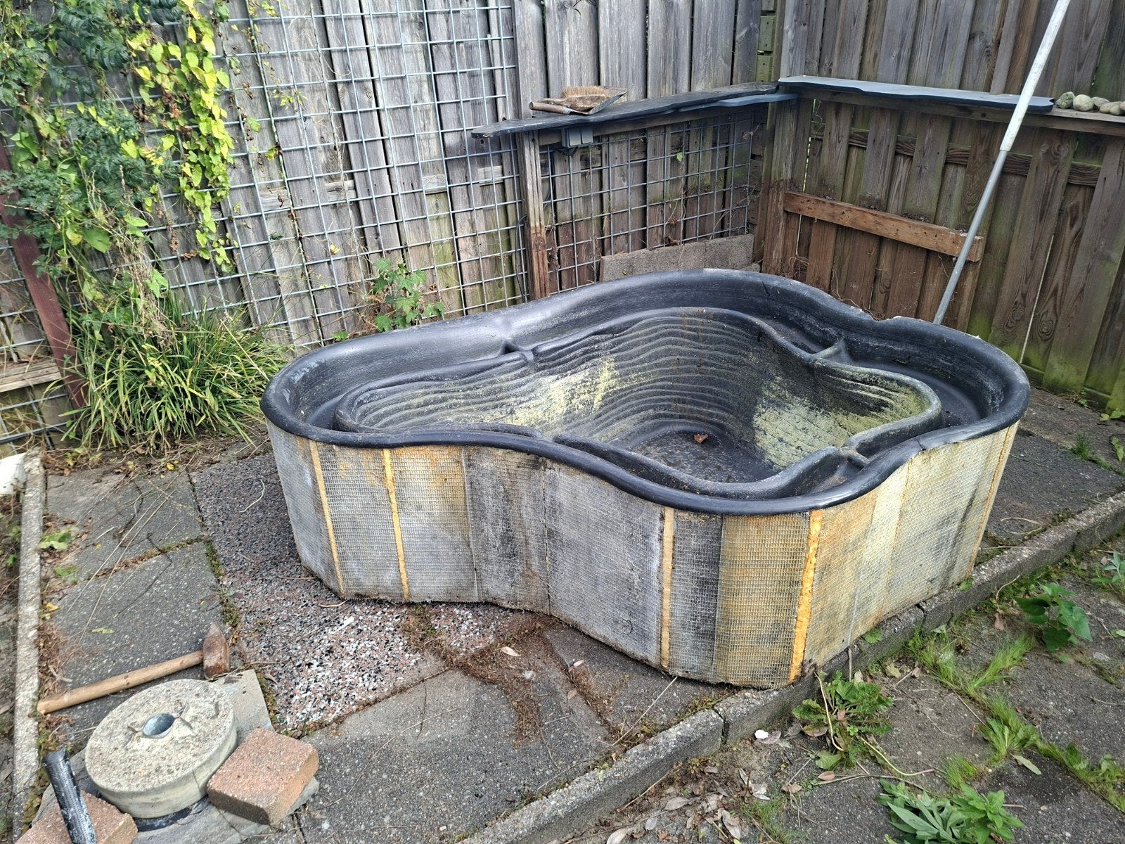 Grote polyester vijver, 500 liter, hoekmodel, Ophalen, Gebruikt