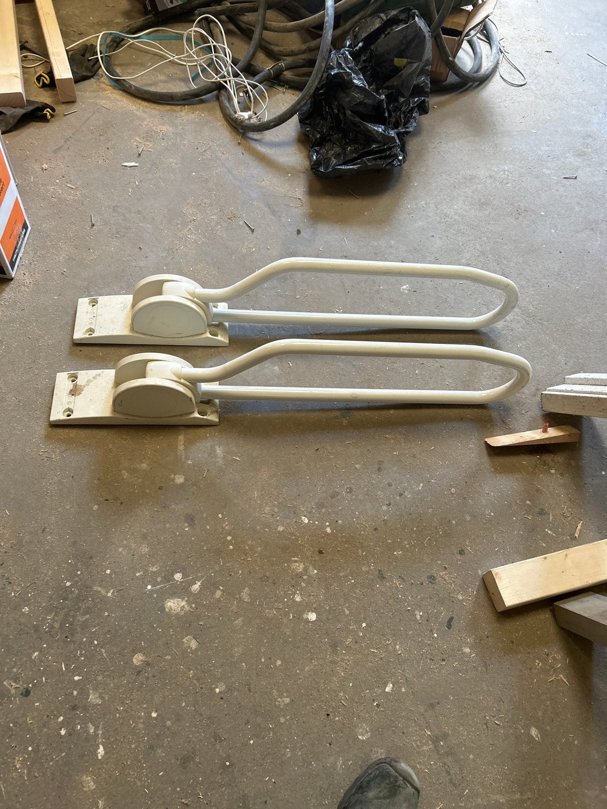 Set van 2 opklapbare handgrepen, Doe-het-zelf en Verbouw, Ophalen of Verzenden, Gebruikt