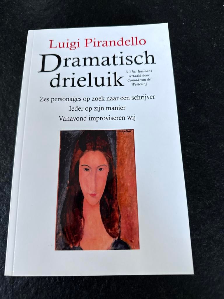 Luigi Pirandello - Dramatisch drieluik (Boek), Boeken, Ophalen of Verzenden, Zo goed als nieuw, Europa overig