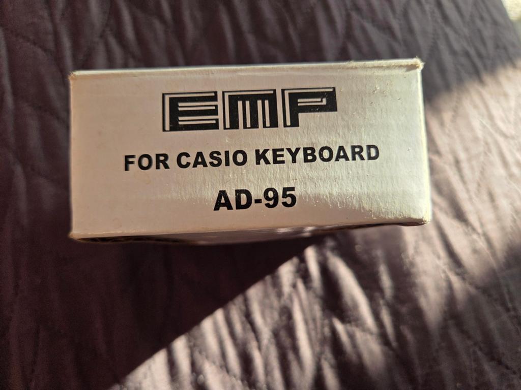 Casio keyboard adapter AD-95 + Alcatel oplader, Ophalen of Verzenden, Gebruikt, Overige aantallen, Casio