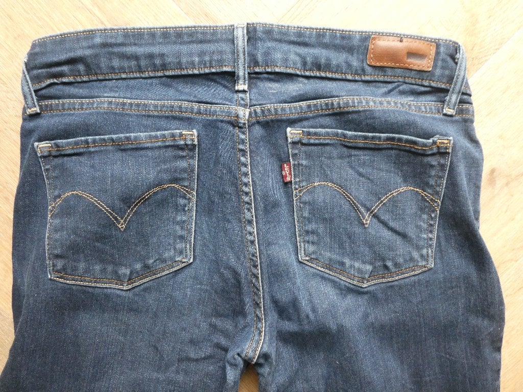 Levi Demi Curve Modern Rise Skinny spijkerbroek maat 28, Blauw, Ophalen of Verzenden, Zo goed als nieuw, W28 - W29 (confectie 36)