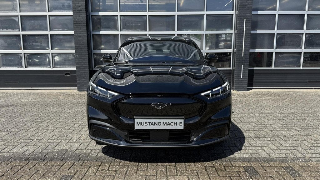 Ford Mustang Mach-E Extended Premium RWD 88 kWh | Panoramada, Auto's, Ford, Automaat, Achterwielaandrijving, 276 pk, 570 min