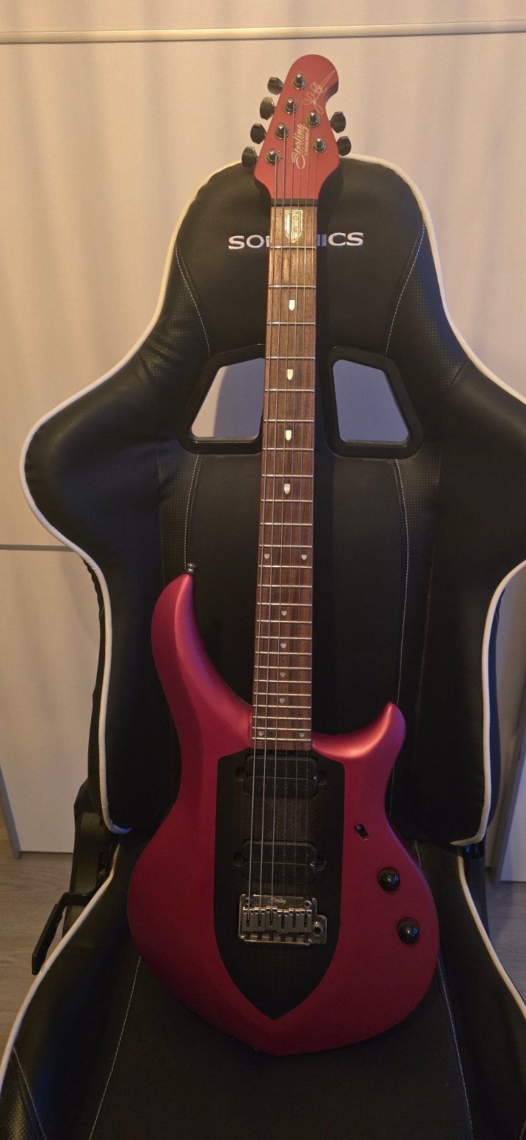 Sterling by Music Man John Petrucci Signature Majesty, Muziek en Instrumenten, Ophalen of Verzenden, Zo goed als nieuw, Solid body