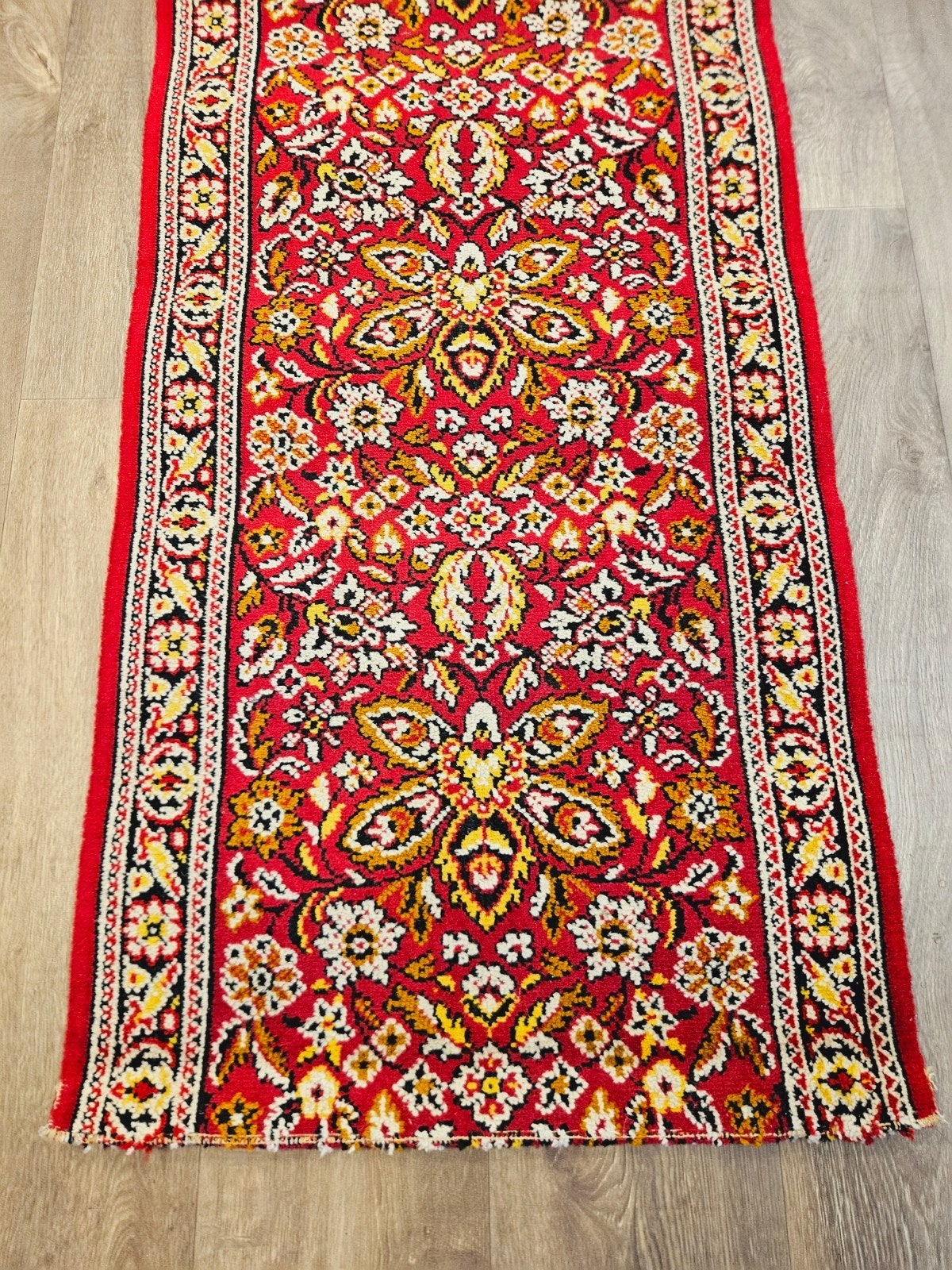 Perzische Loper. Prachtige kleuren en patronen! Weg = Weg!, 100 tot 150 cm, Perzisch, Zo goed als nieuw, Rechthoekig