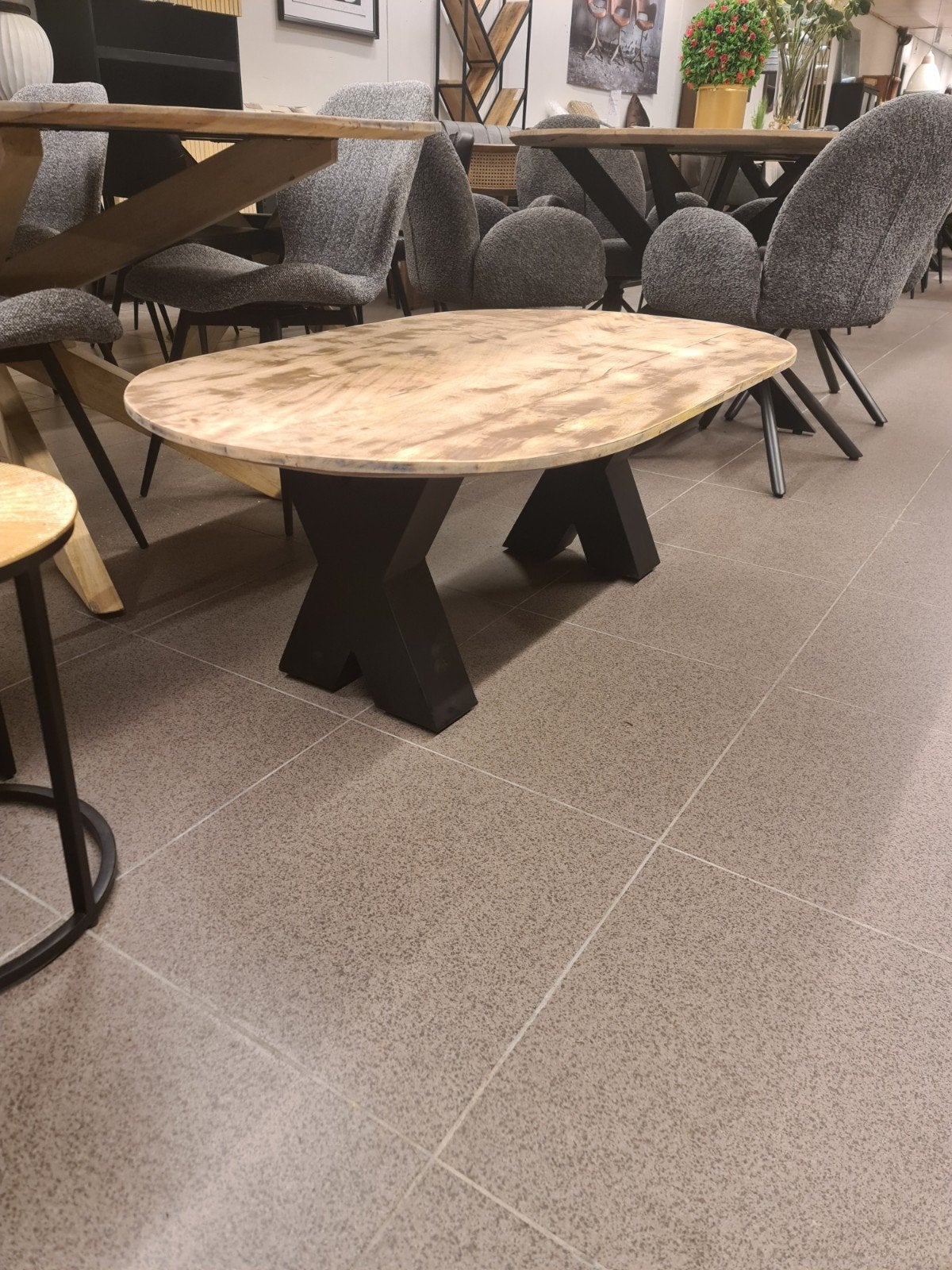 Nieuwe salontafel plat ovaal 110x70cm kruispoot €165, Ophalen, Industrieel landelijk barok brocante koloniaal boheems vintage