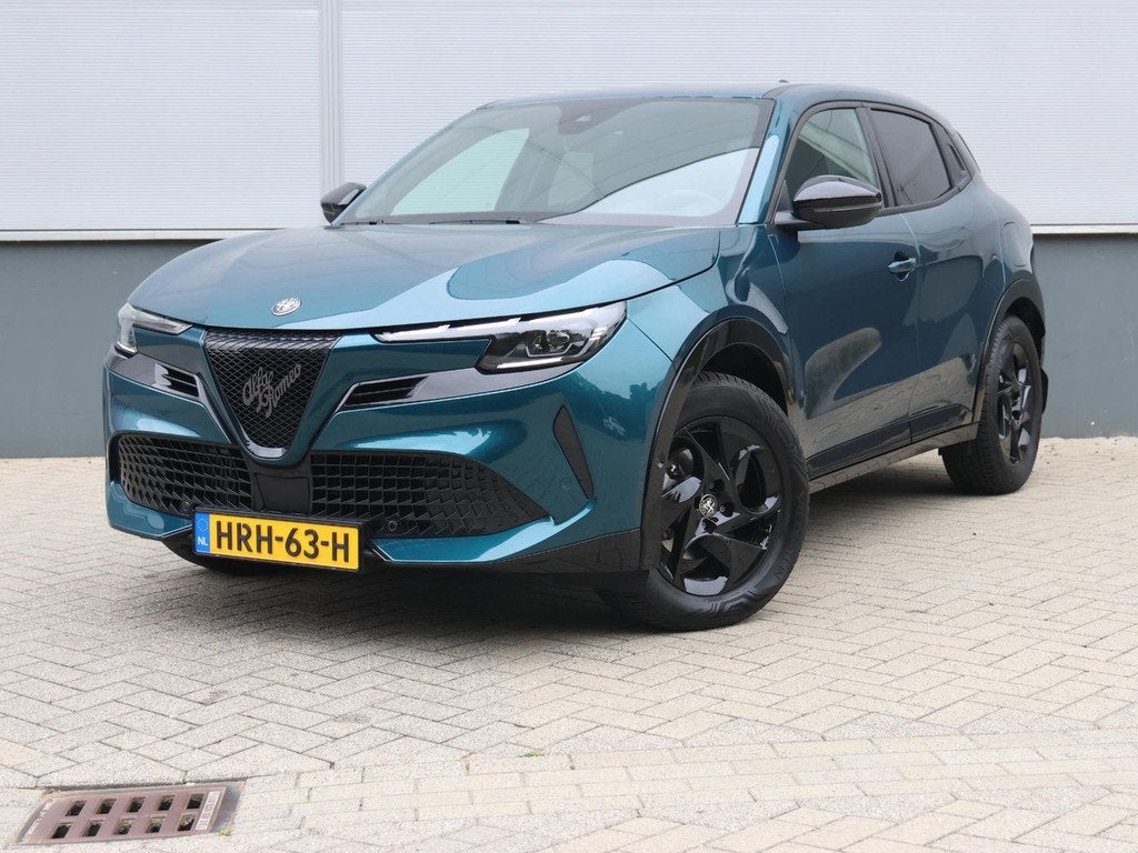 Alfa Romeo Junior 1.2 Turbo Hybrid Ibrida Speciale | Trekhaa, Auto's, Alfa Romeo, Bedrijf, Te koop, Junior, ABS, Airbags, Airconditioning