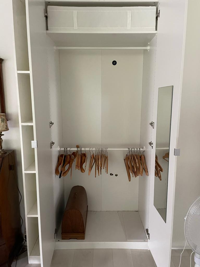 Witte kledingkast Ikea met spiegel en planken., Ophalen, Gebruikt, 100 tot 150 cm, 200 cm of meer