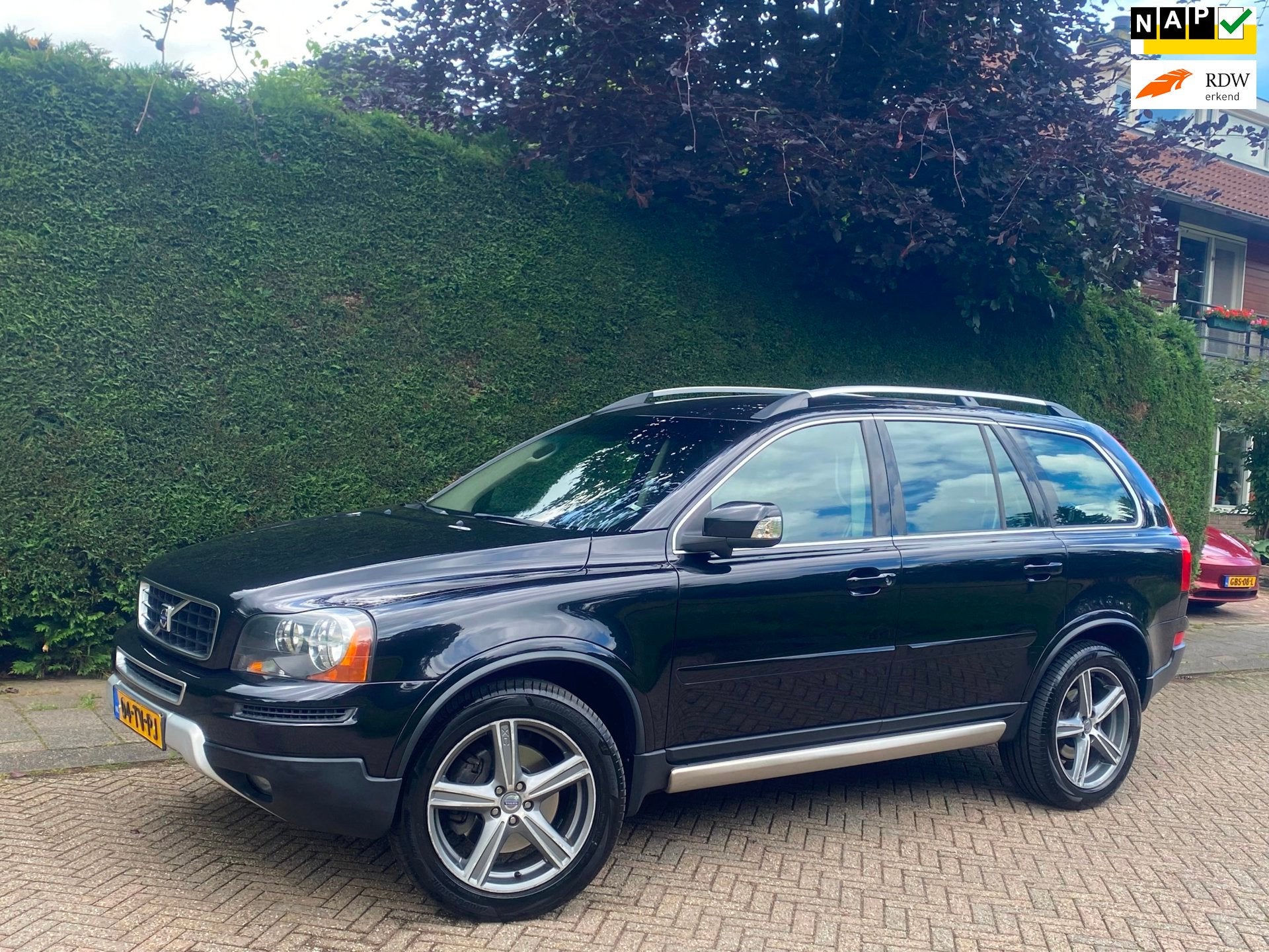 Volvo XC90 4.4 V8 Sport RIJDT SUPER/7p/GOED ONDERHOUDEN!, Auto's, Volvo, Gebruikt, 138 €/maand, Zwart, Bedrijf