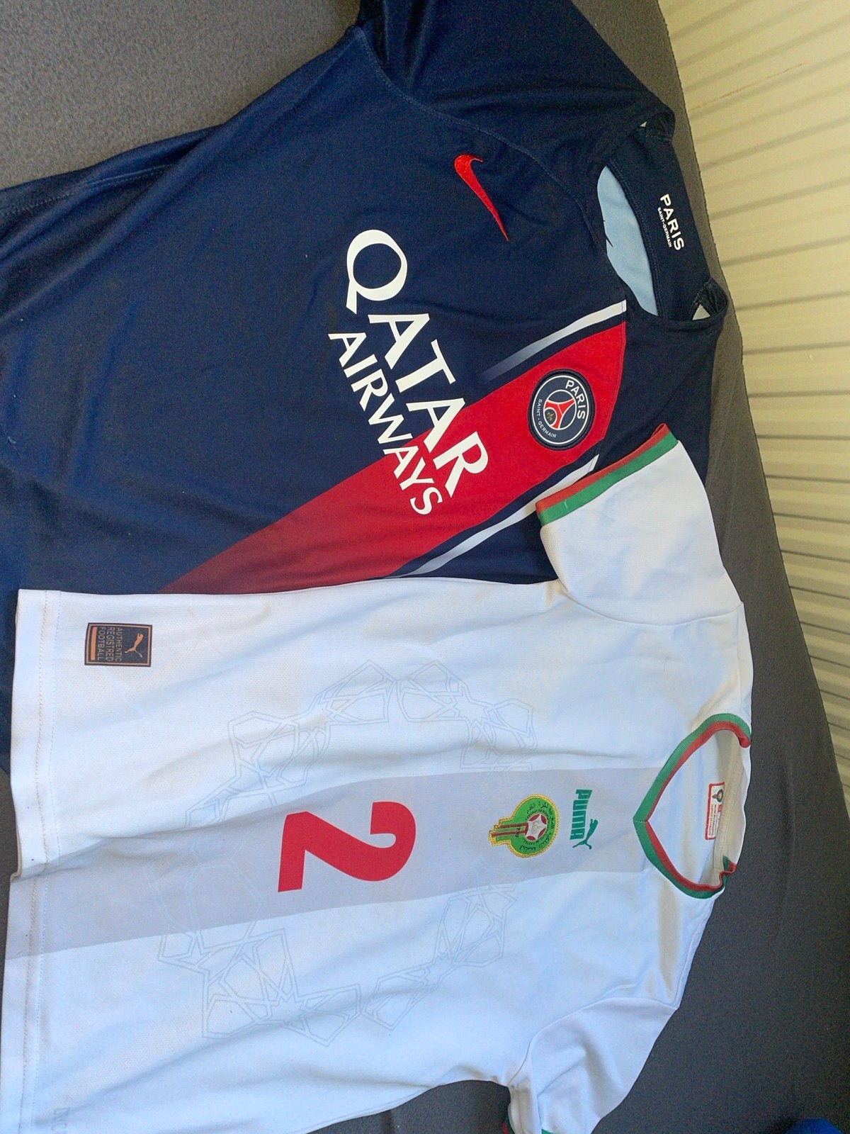 Voetbalshirts: PSG en Marokko (Hakimi), Ophalen, Meerkleurig, Overige maten, Zo goed als nieuw