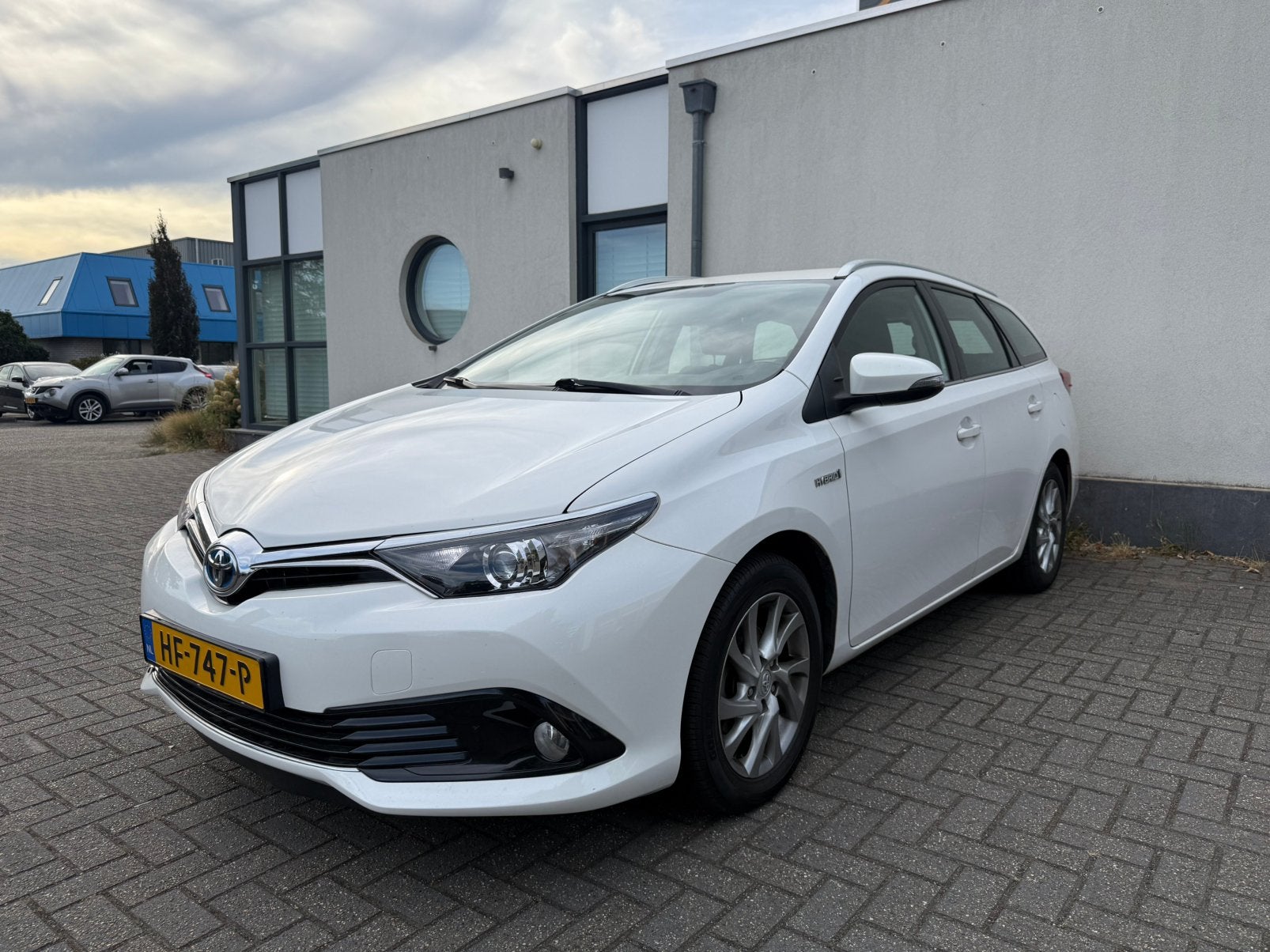 Toyota Auris 1.8 Hybrid Touring Sports CVT 2015 Wit, Euro 6, Wit, Origineel Nederlands, Te koop