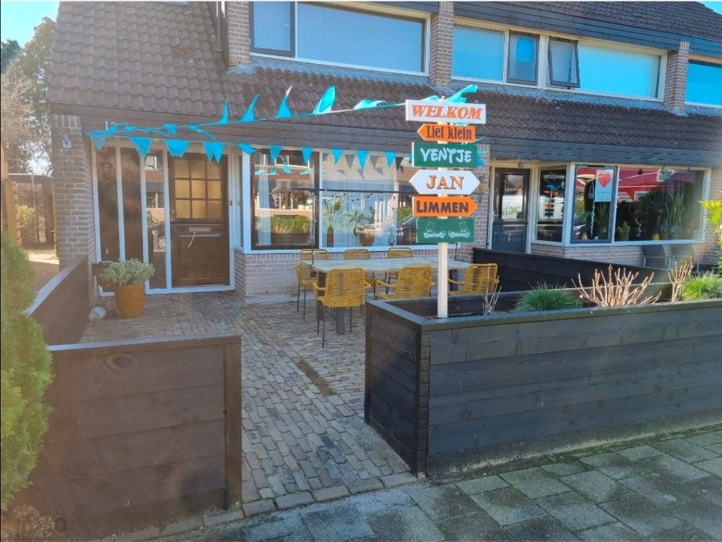Gepersonaliseerde Wegwijzerborden Geboorte & Feest, Versiering, RW Houtidee | Gepersonaliseerde houten wegwijzerborden, geboorte borden, feestborden, bruiloft, verjaardag, jubileum, babyshower, tuinfeest, evenementen, naamborden, tekstborden, handgemaakt, uniek, houten decoratie, pijlborden, bewegwijzering, cadeau