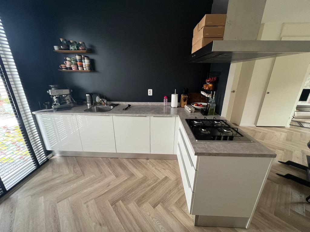 ✨HOOGGLANS KEUKEN MET KASTENWAND+APPARATUUR  ✨