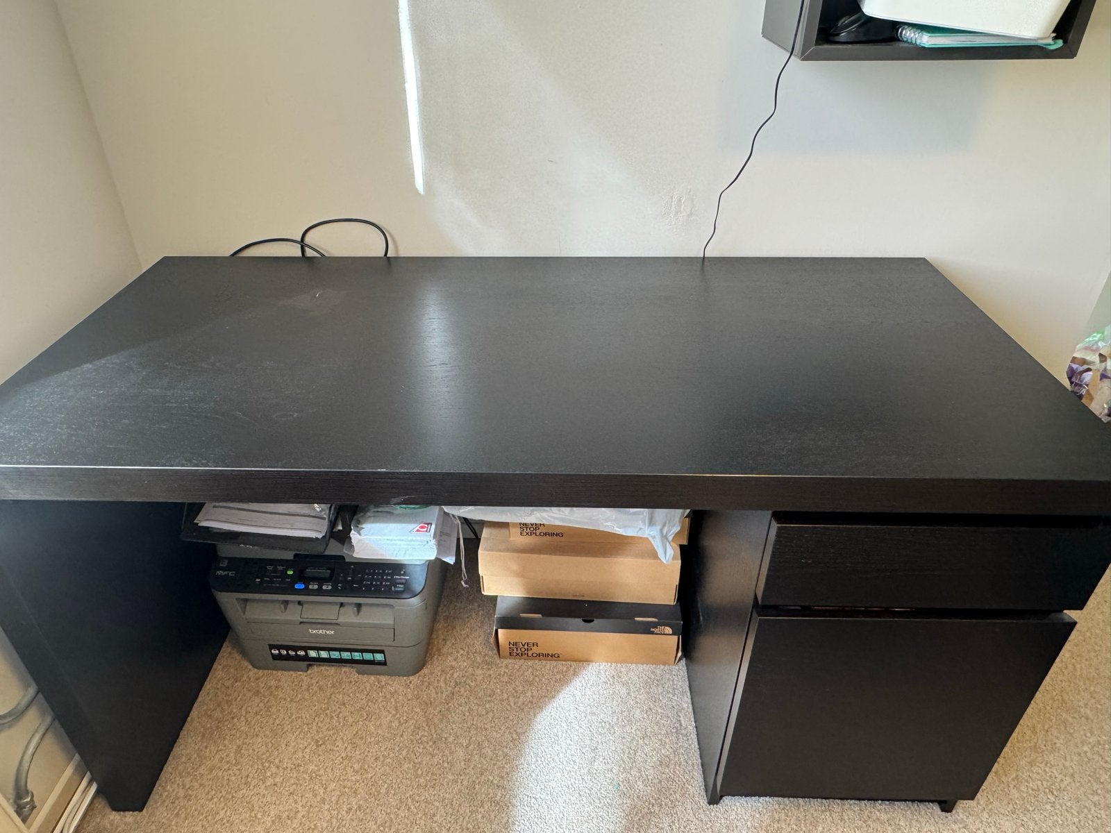 IKEA MALM Bureau Zwartbruin 140x65 cm met lades, Ophalen, Zwart, Gebruikt, Met lades