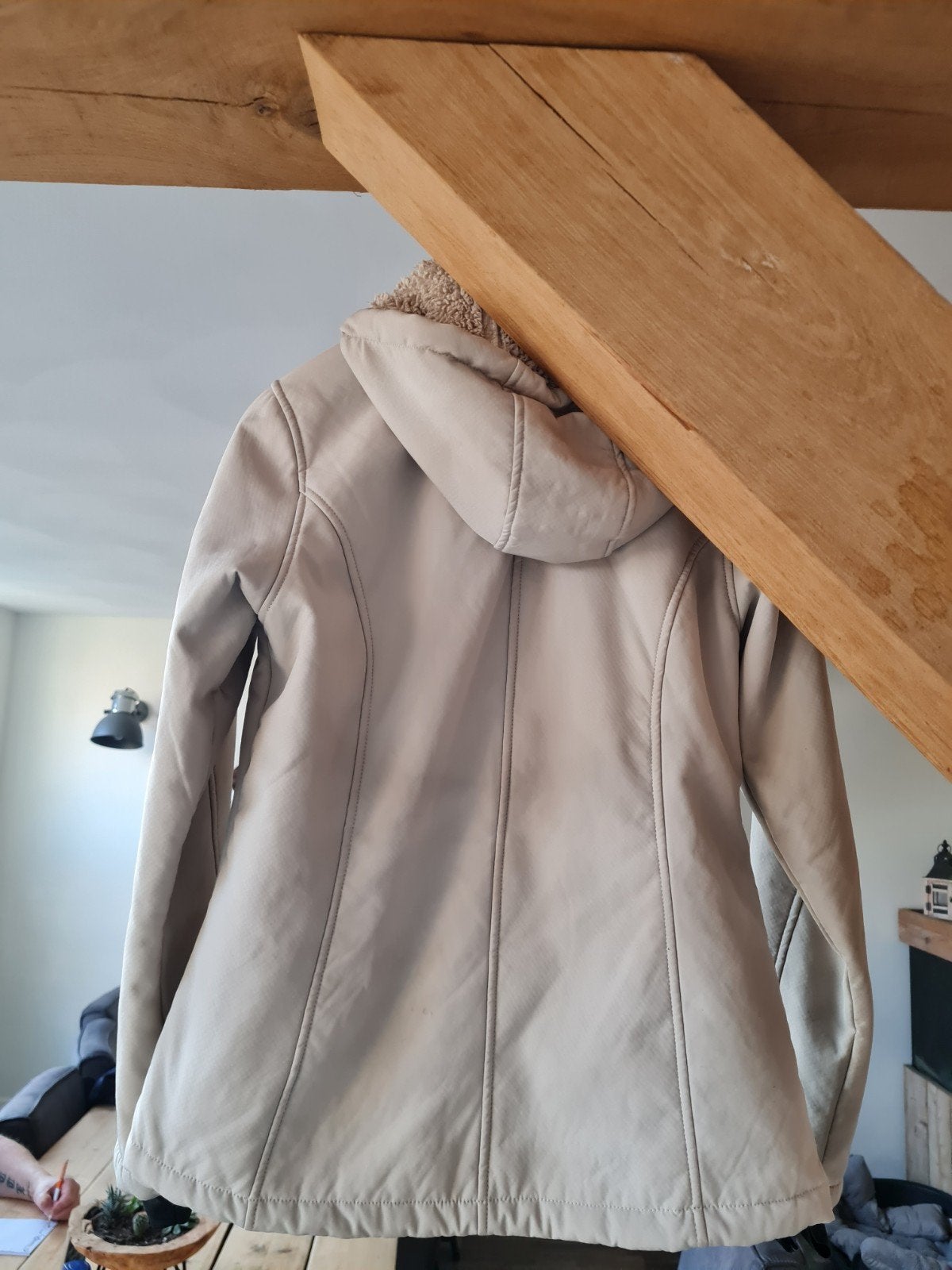 Kjelvik tussenjas maat s, Beige, Ophalen of Verzenden, Zo goed als nieuw, Kjelvik
