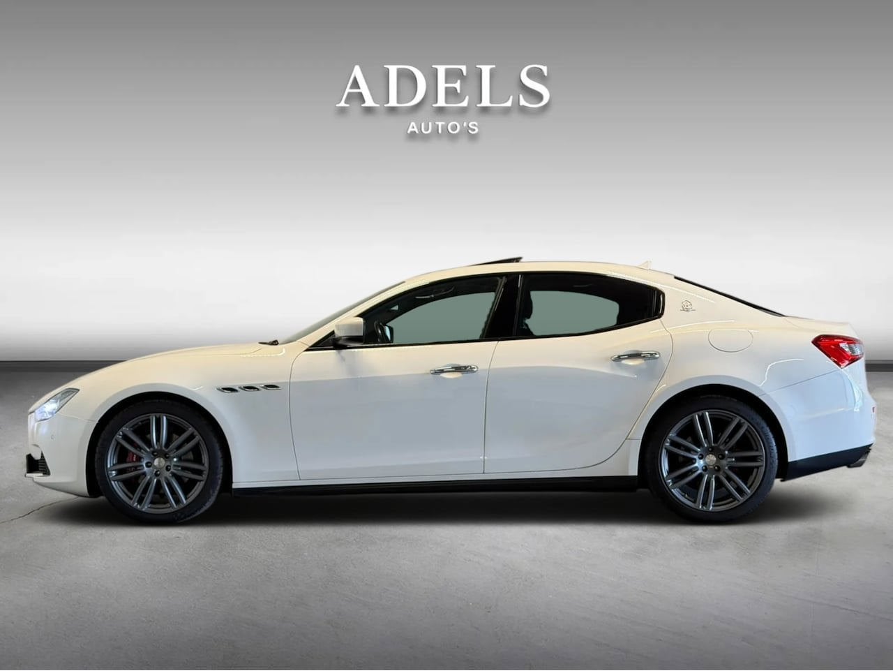 Maserati Ghibli 3.0 V6 D Schuifdak Pearlwhite Keyless Camera, Auto's, Euro 5, Achterwielaandrijving, Gebruikt, Leder