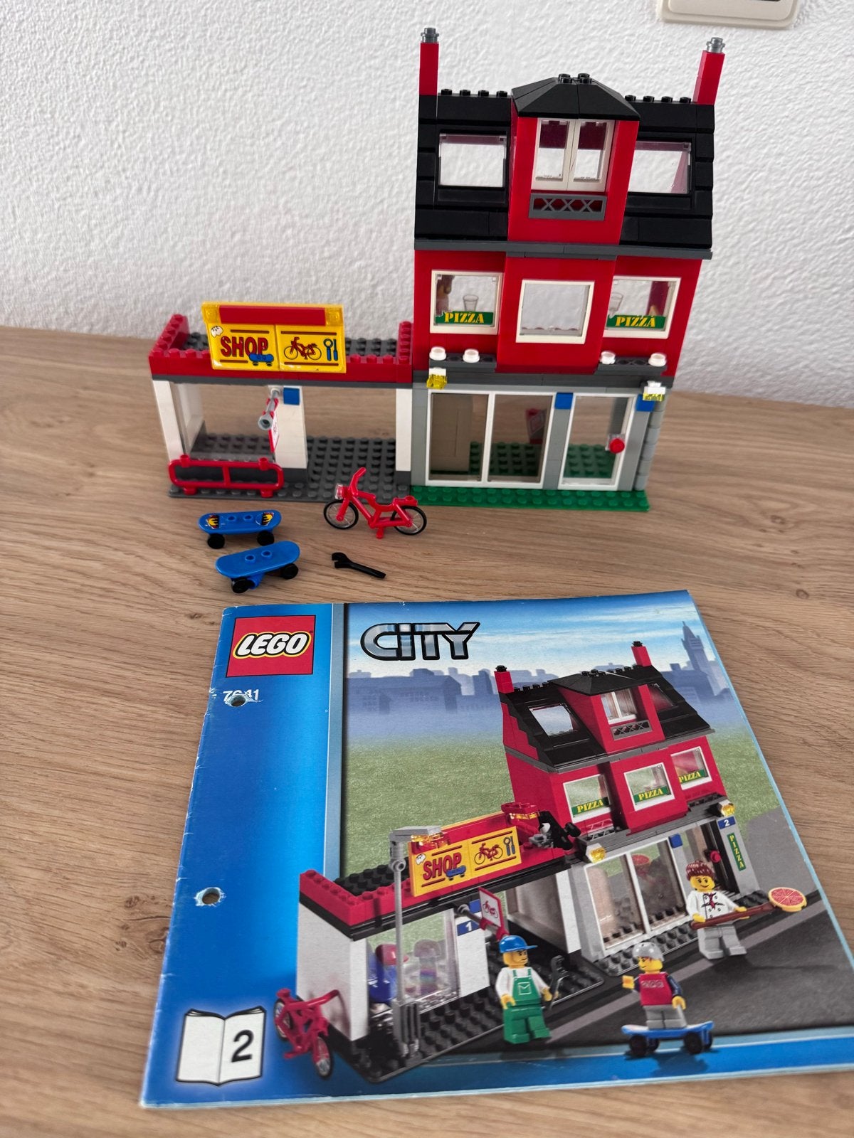 Lego City 7641 - Hoofdwinkelstraat met Pizza en Fietsenwinke, Ophalen, Gebruikt, Lego