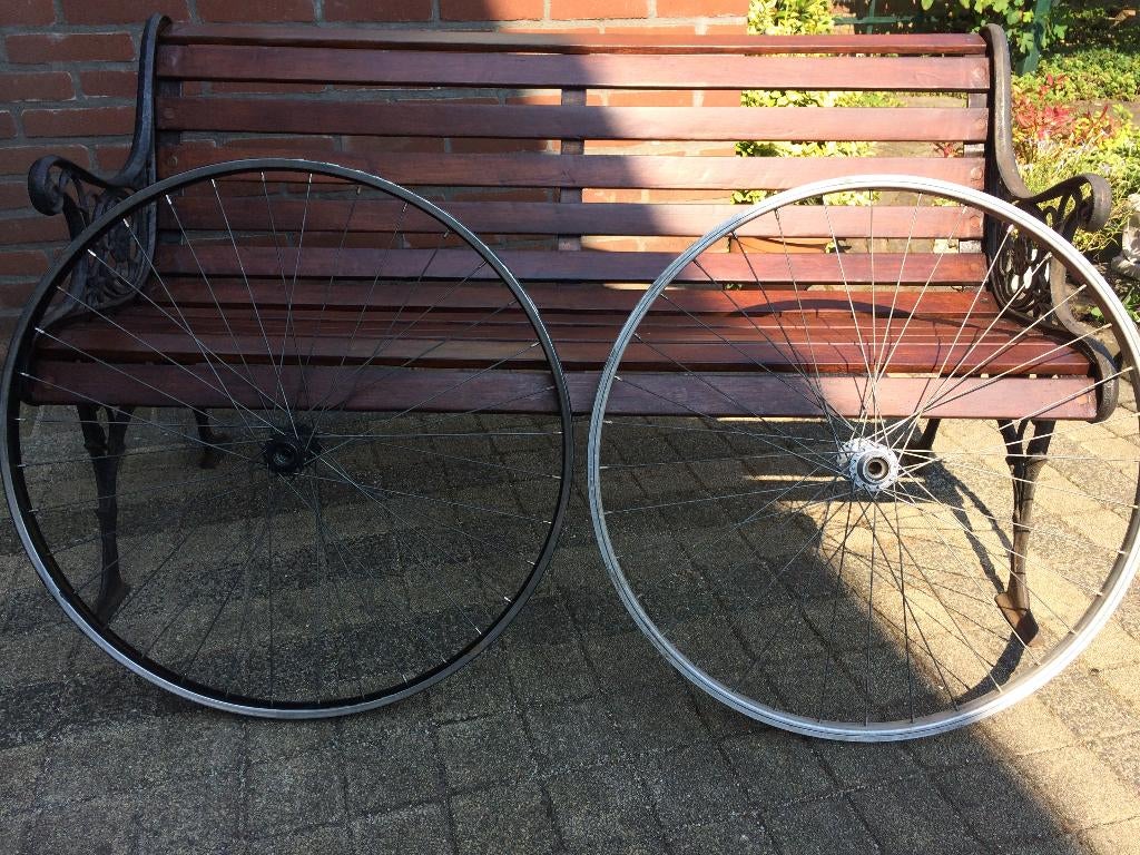 Twee voorwielen 28 inch zonder naaf., Fietsen en Brommers, Fietsonderdelen, Ophalen, Gebruikt, Stadsfiets, Wiel