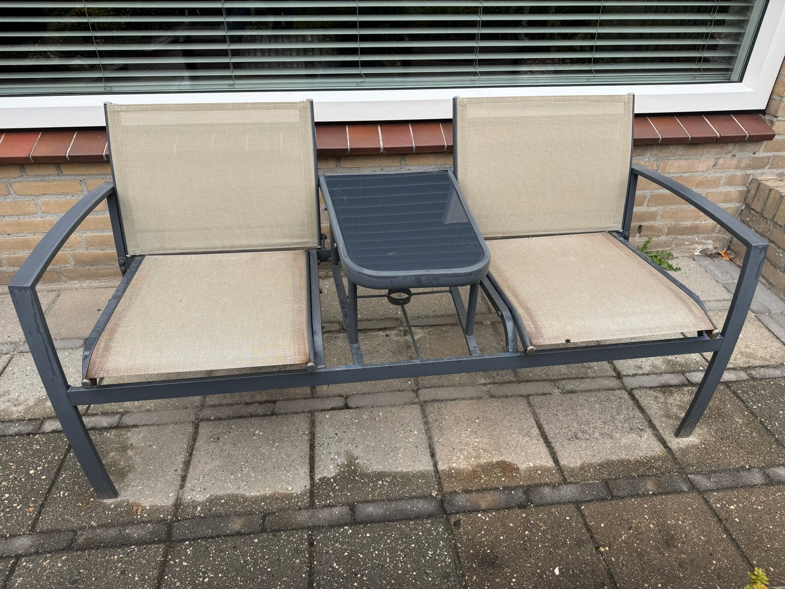 Buitenstoeltjes met Tafel - Grijs/Beige, Ophalen, Gebruikt, Metaal