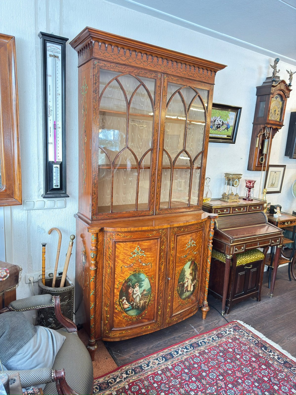 Engelse Vitrine Kast, Ophalen