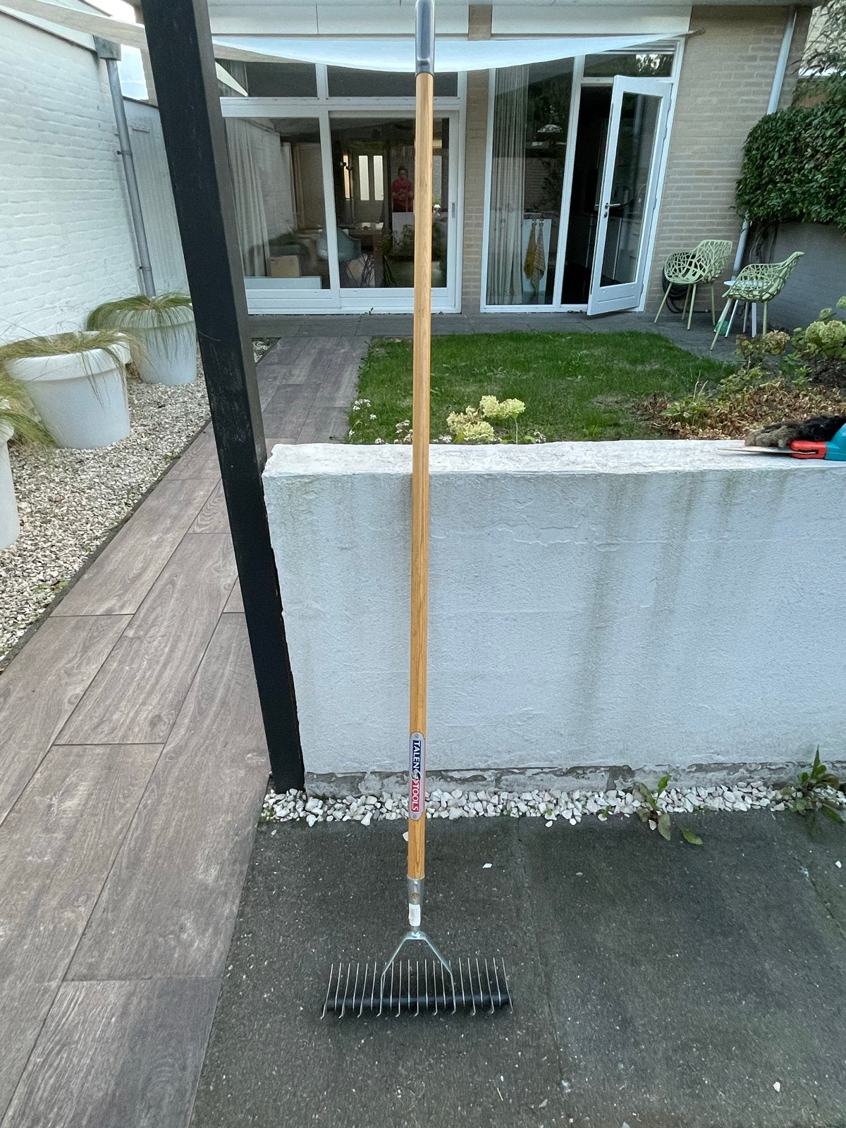 Verticuteer hark met houten steel - Zo goed als nieuw, Tuin en Terras, Ophalen, Zo goed als nieuw, Hark