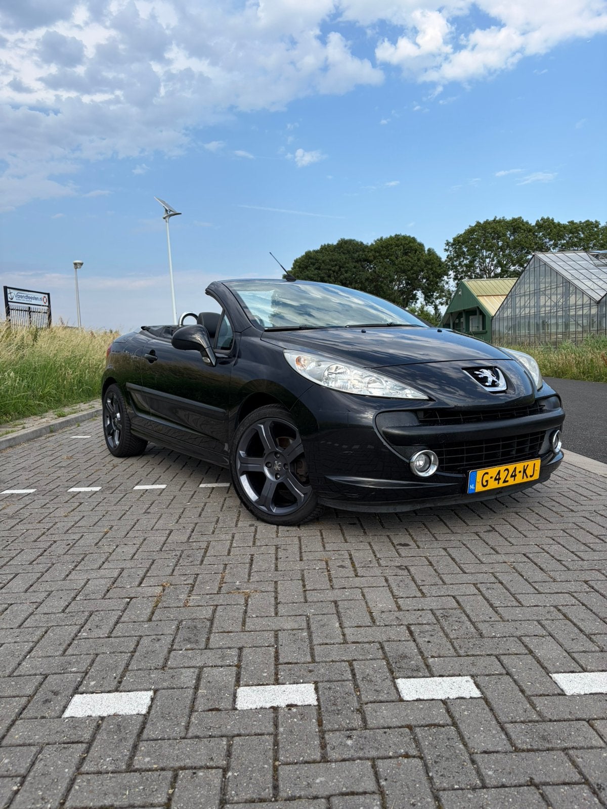Peugeot 207CC 1.6 VTi PDC LEDER Nw APK, Auto's, Voorwielaandrijving, 15 km/l, Zwart, 4 cilinders